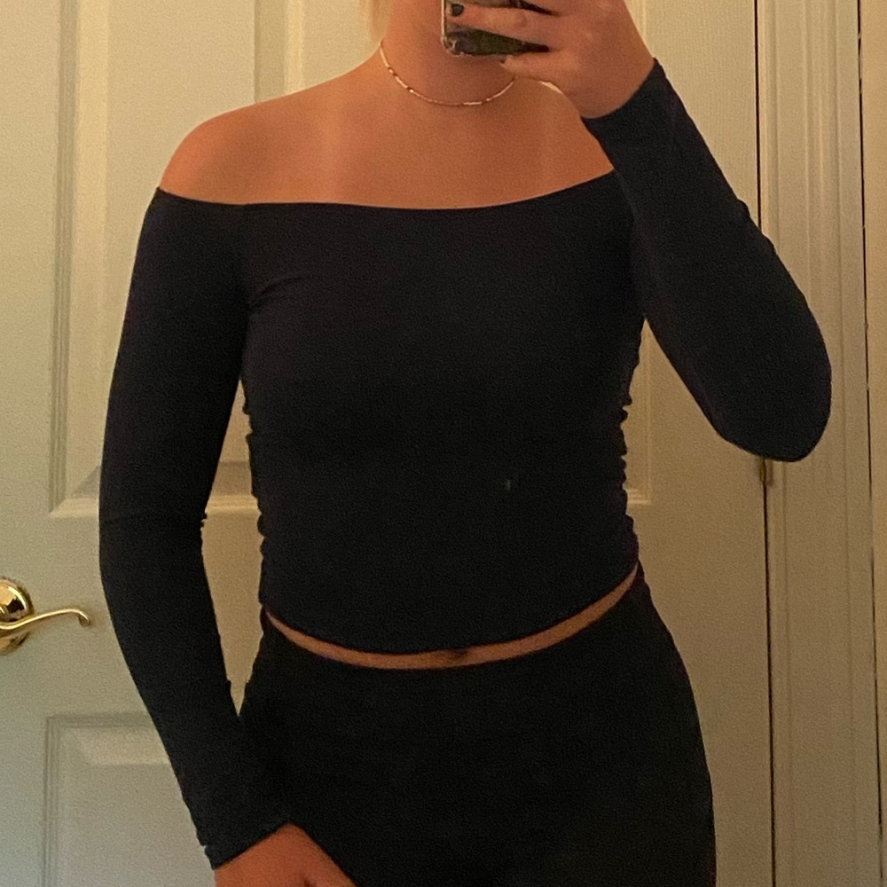 Navy Abercrombie and Fitch off the shoulder long sleeve top
